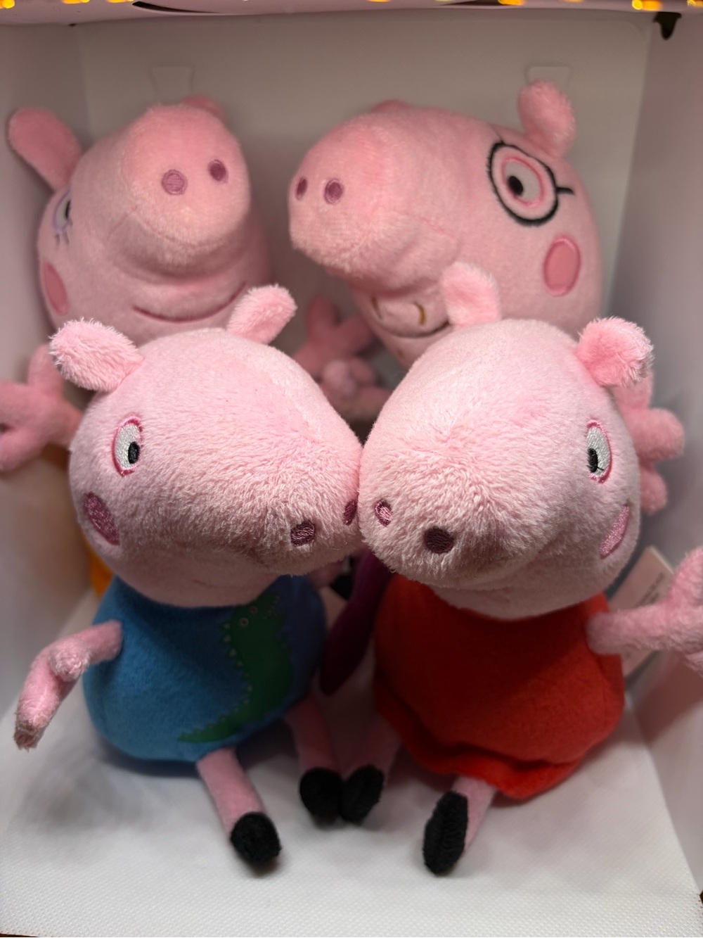Peppa Pig Plush Stuffed Animals Lot of 4 Peppa George Mummy Daddy Pig